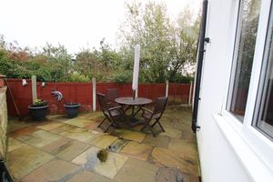 Side Patio- click for photo gallery